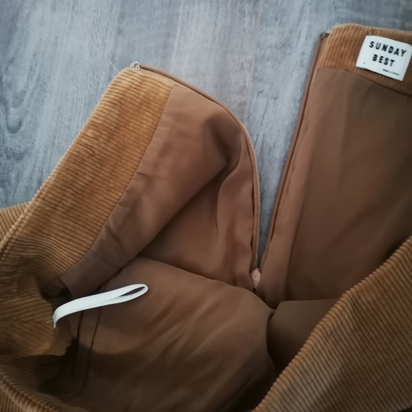 Sunday Best Cordoroy skirt - Picture 3 of 4